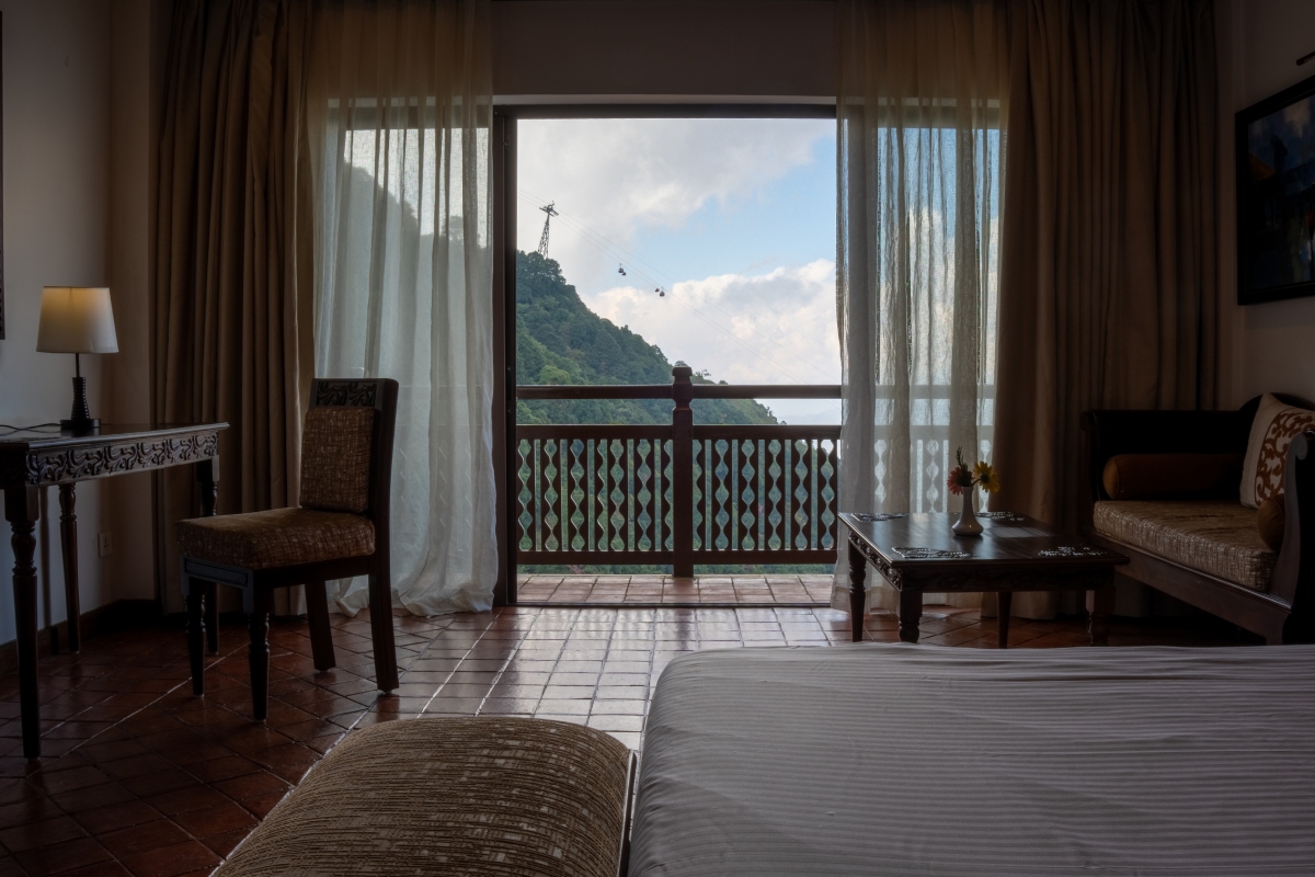 deluxe-room-king-room-gallery-2